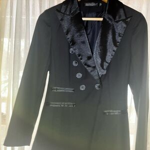 Elegant Women’s Tuxedo Jacket